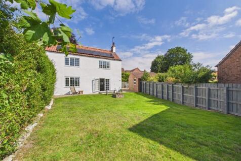 4 Bedroom Detached House - For Sale