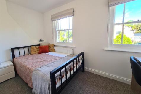 38 Pakenham Close Room 4C.jpg