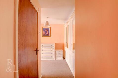 21 Coton Road (21).jpg