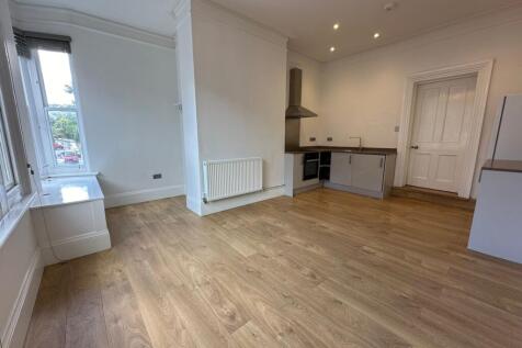 1 Bedroom Flat in GU5 0HB
