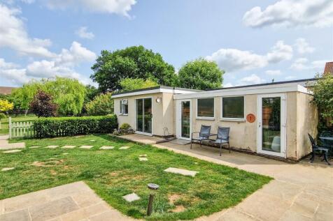 Outbuildings/potential annexe