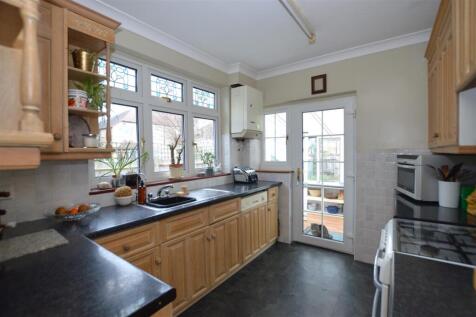 1 Godfrey Avenue kit.JPG