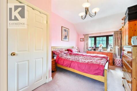 Old Bridge Lane, Epsom - KT17 4AD