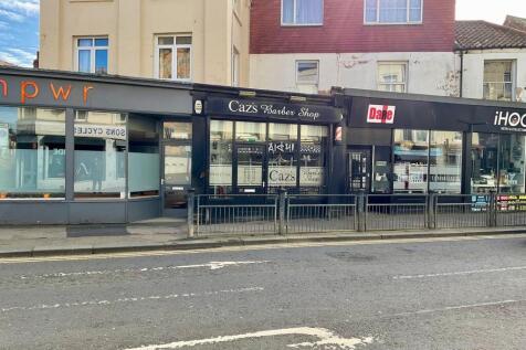 Retail Property (high street) to rent in scarborough