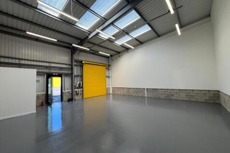 Light Industrial to rent in worksop
