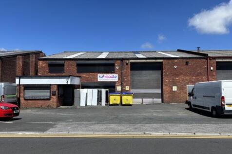 Light Industrial to rent in garforth