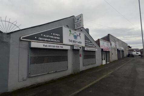 Garage for sale in wortley