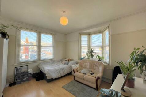 1e7fee95-0dad-4e44-b