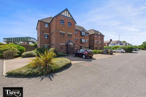 1 Bedroom Flat in FY2 0SF
