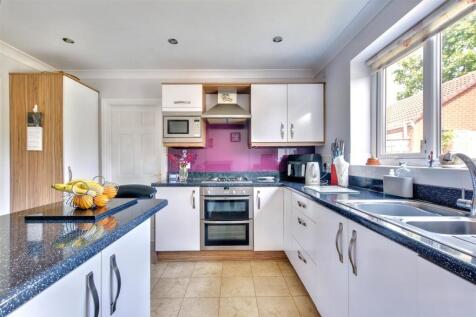 Kitchen_ (2).jpeg