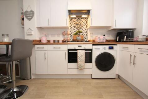 Kitchen and Lounge