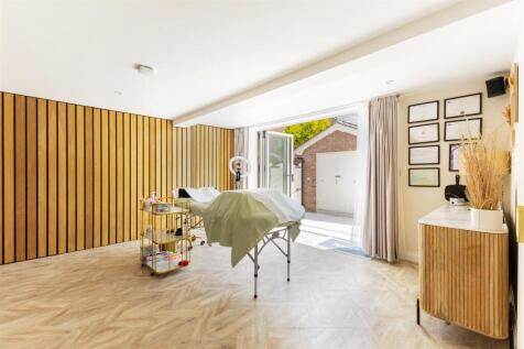 94088_8 Steadings Rise Mere (29).jpg