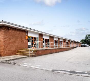 Office to rent in normanton