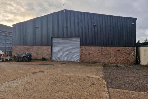 Commercial Warehouse to let in Essex