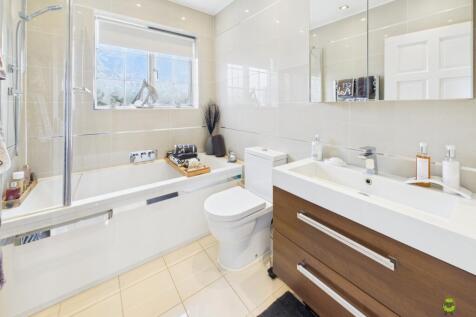 Presented by Clinton at EweMove Bexleyheath and Da