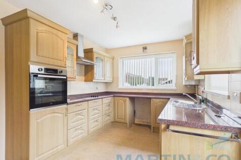 Kitchen Pic 1