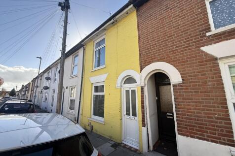 2 Bedroom Terraced in PO2 7PG