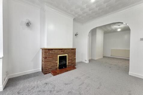 LIVING AREA/SITTING AREA