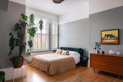 bed1.jpg