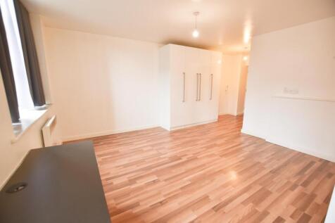OPEN PLAN LOUNGE/KITCHEN/BEDROOM
