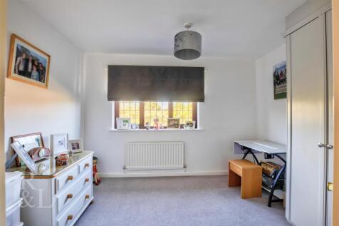 5 Killerton Park Drive (9).jpg