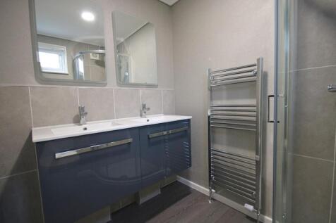 ensuite.2.jpg