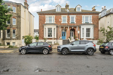 1306795-12-6841b6...