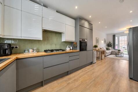 Kitchen/Reception