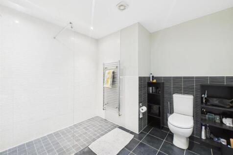 Large Well-Appointed En-Suite Shower Room