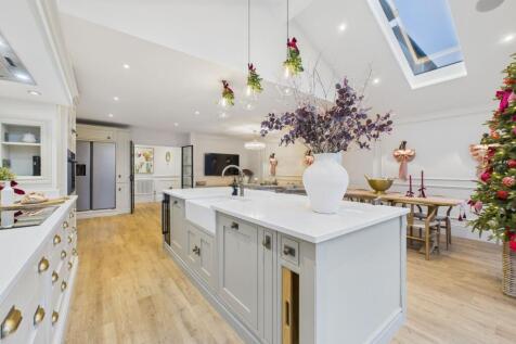 Open Plan Family Dining Kitchen