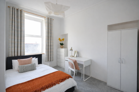 7 Bedroom Terraced in PL4 8HX