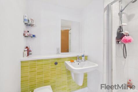 En suite bathroom