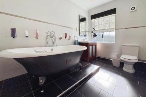 84f552d4--4801-88C8-51088B78A01E-25779-000010E69FD