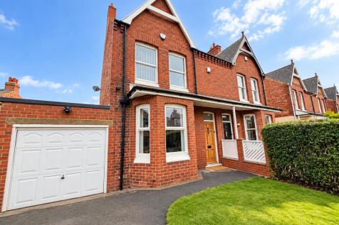 3 Bedroom Semi-Detached in TS5 5PR