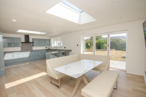 Kitchen-dining.jpg