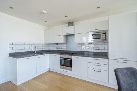 1365169-11-68e7a1...