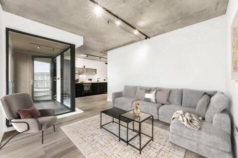 property in The Hudson,
1 Maryland Point, E15