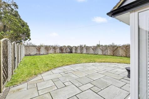 Side garden.JPG