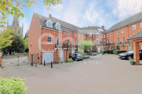 3 Bedroom Flat in CV34 4JD