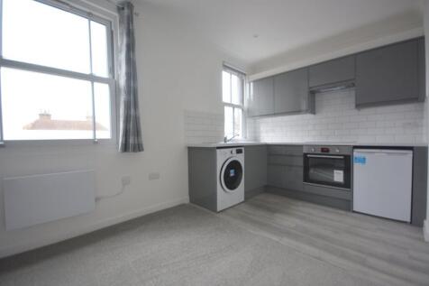 1 Bed Unfurnished Flat
