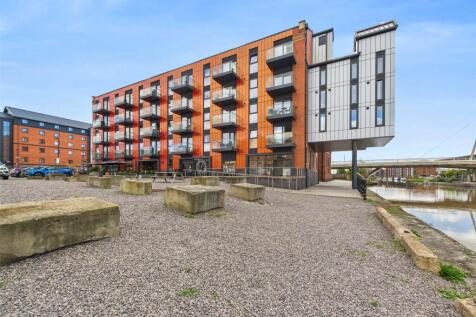 Council Tax Band: B EPC Rating: B84 Holding Fee: £ Deposit: £ A holding fee of £ is required if you wish to apply for this property. All applicants over the age of 18 are required to provide photograp