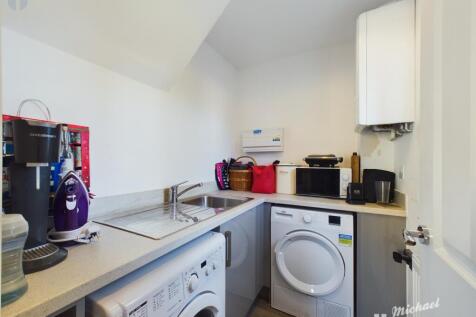 CAM03218G0-PR0081-STILL010