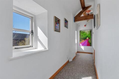 Corridor to Bedroom 1