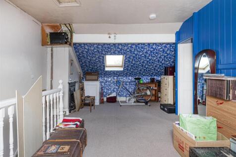 Potential Fifth Bedroom