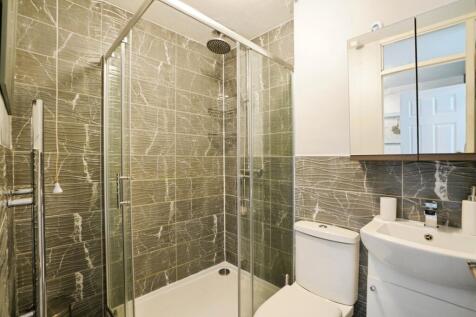 Shower/Cloakroom
