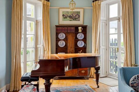 66106_St. Marys House, 14 High Street, Overton - (