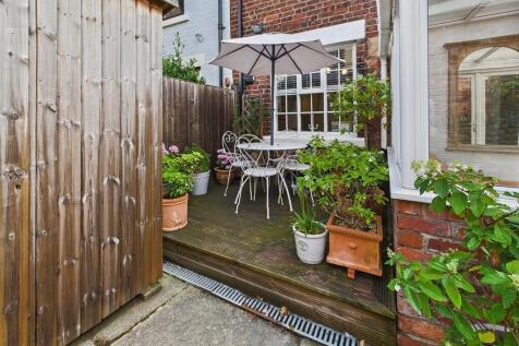 CAM04273G0-PR0157...