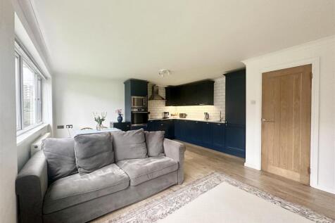 Open Plan Living/Kitchen/Dining Area