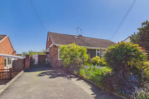 Charming Extended Bungalow with Panoramic Views |