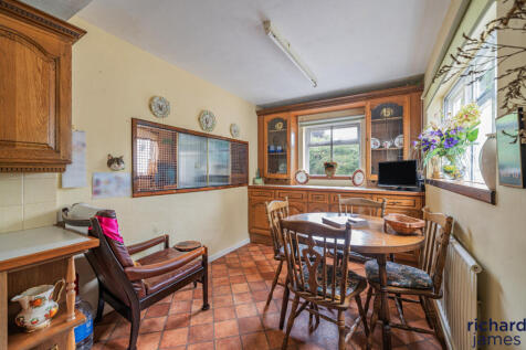 fd9cb533-7c73-474...